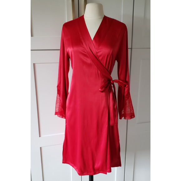 Victorias Secret Robe Womens XS/S Red Satin Chantilly Robe Back Lace Lingerie - Picture 1 of 7